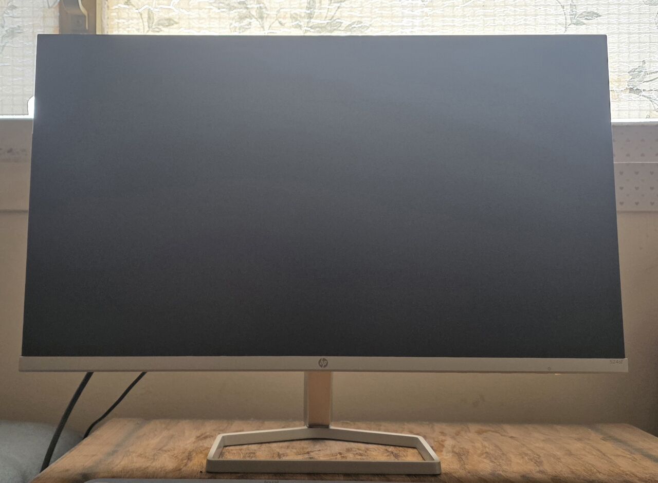 Dammam, Computers, SAR 350,  24-Inch Computer Monitor &ndash; Excellent Condition