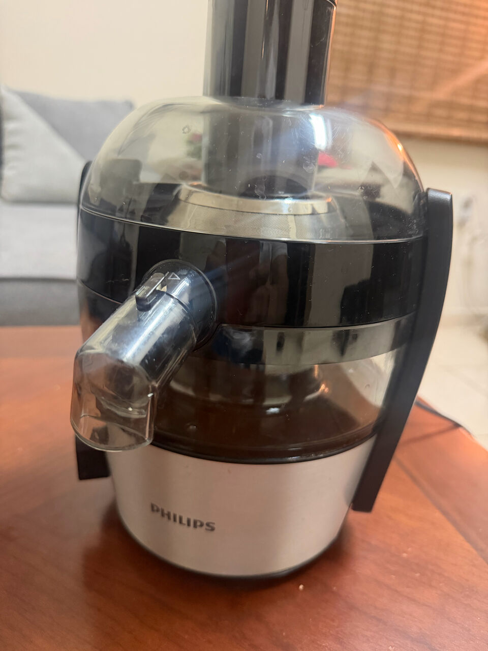 Khobar, Appliances, SAR 180,  Philips Viva Collection Juicer (HR1836) - Compact & Powerful