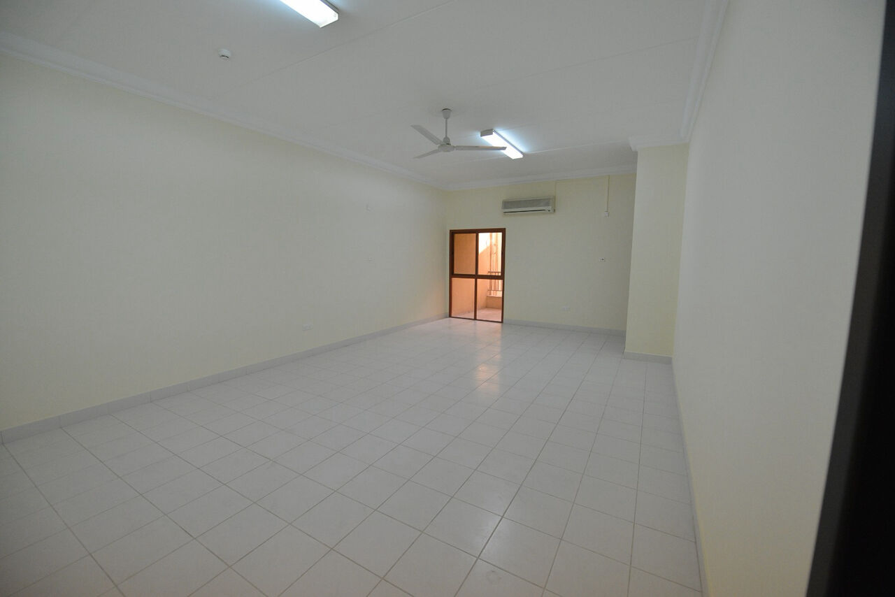 Manama, Apartments, Flats, Houses & Villas, BHD 350/year,  2 BR,  Rent