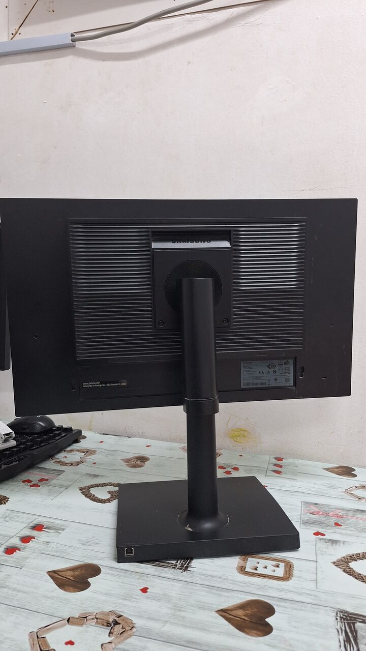 Umm Al Hamam, Computers, SAR 300,  Samsung S24E650 Monitor For Sale