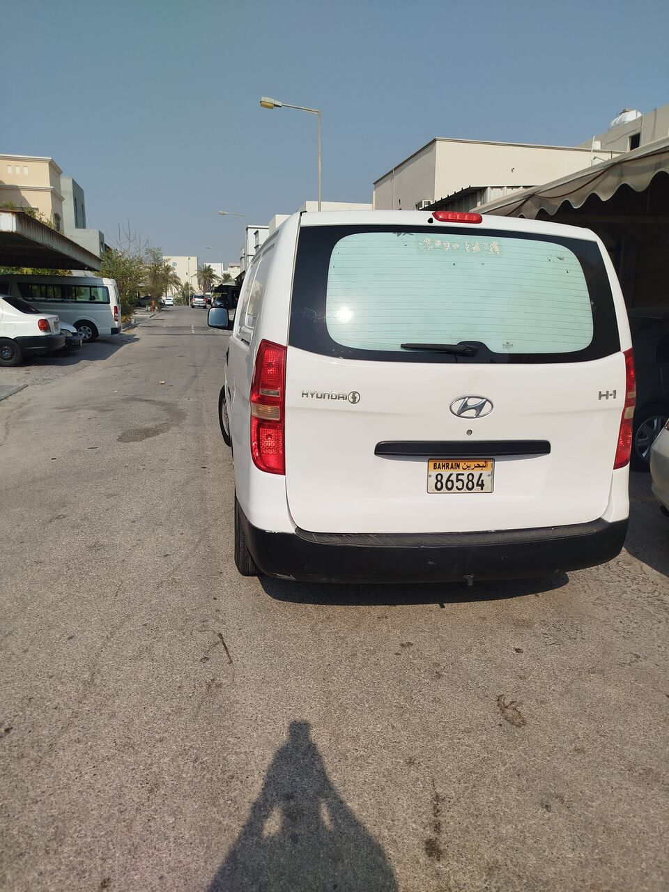 East Riffa, Vehicles, Cars & Trucks , BHD 1600,  Hyundai H1,  2013,  Automatic,  260000 KM,  For Sale  Cargo Fan