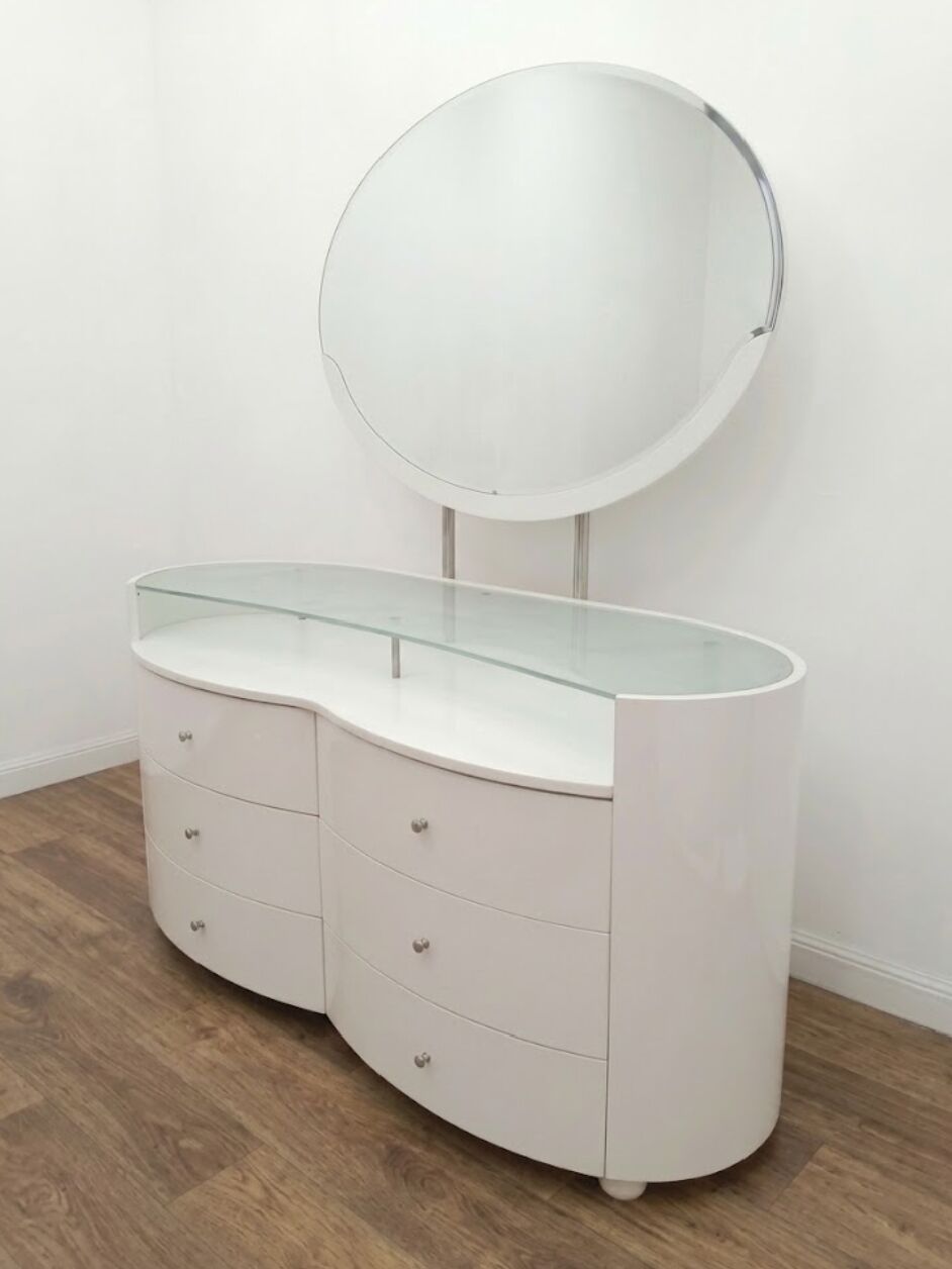 Manama, Furniture, BHD 25,  Dressing Table And Tv Table For Sale