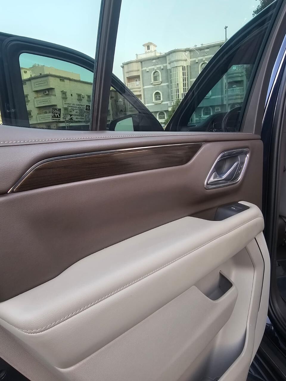 Jeddah, Vehicles, Cars & Trucks , SAR 188000,  GMC YUKON SLE,  2023,  Automatic,  50000 KM,