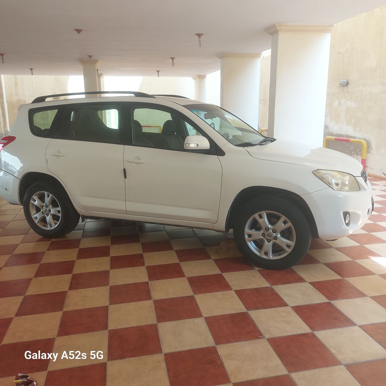 Jeddah, Vehicles, Cars & Trucks , SAR 32000,  Toyota RAV4,  2012,  Automatic,  270000 KM,