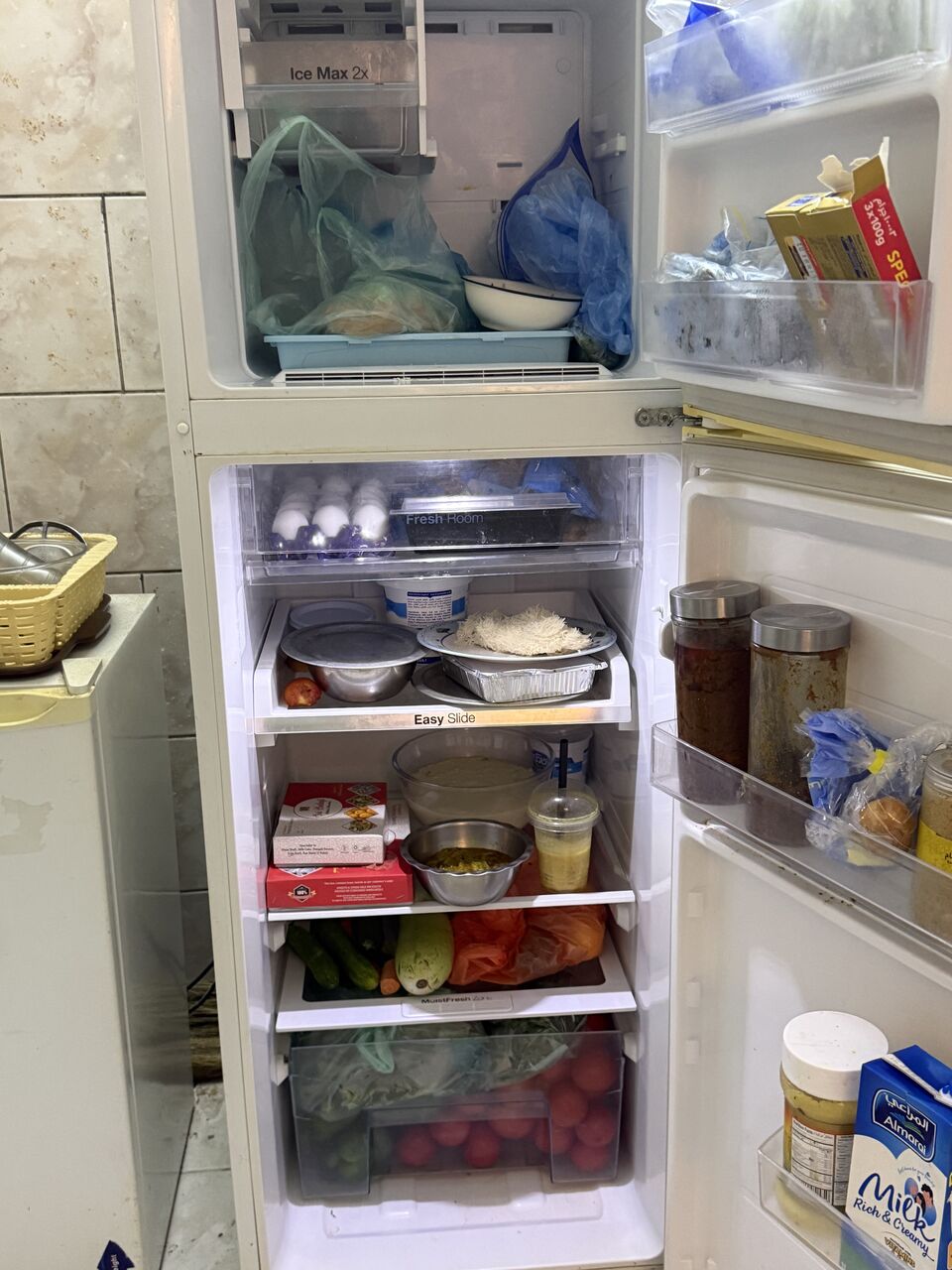 Jizan, Appliances, SAR 550,  Refrigerator (Samsung Double Door)