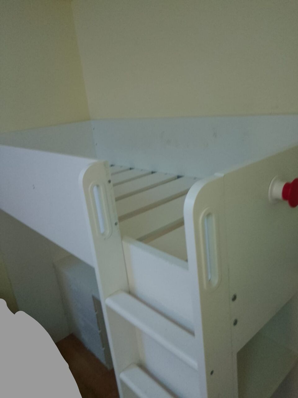 Jeddah, Baby & Kid Stuff, SAR 250,  Ikea Bed+ Table +closet & Free Ikea Wardrobe