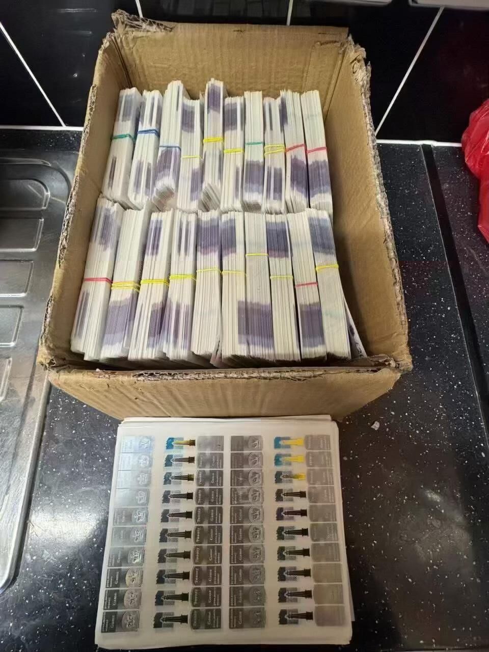 London, Free Items, GBP 230,  Bank Notes For Sale