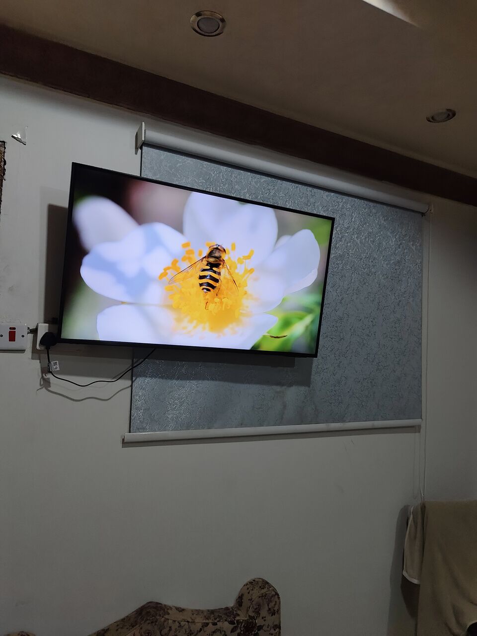 Jeddah, Electronics, SAR 750,  Samsung 43 Inch TV 4K Crystal Video 8 Month Used (New Like Condition)