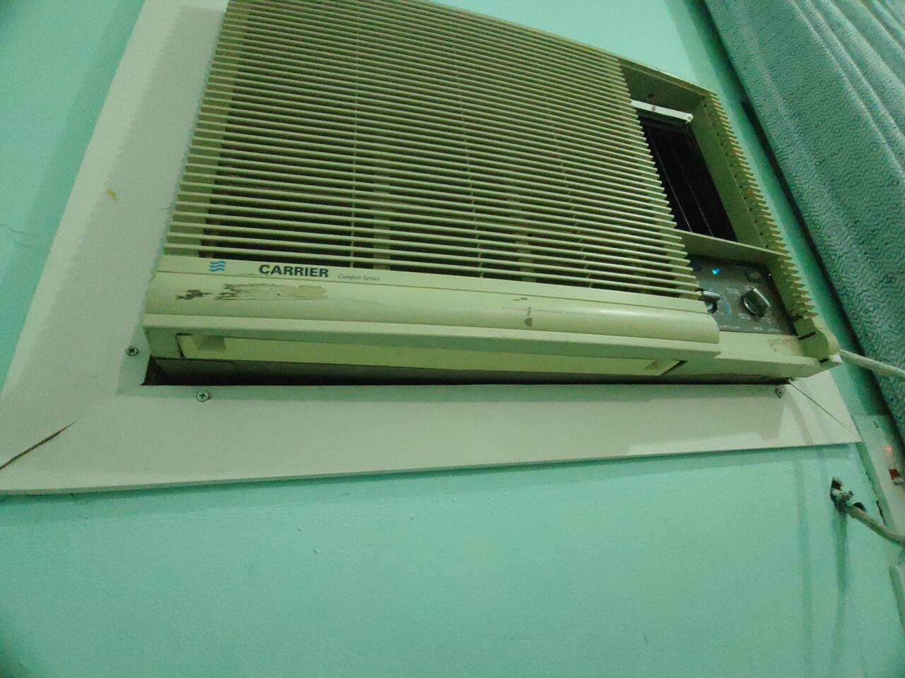 Al Ameer Fawwaz Junobi, Air Conditioners, SAR 325,  Air Conditioner 18000 Btu Carrier Brand