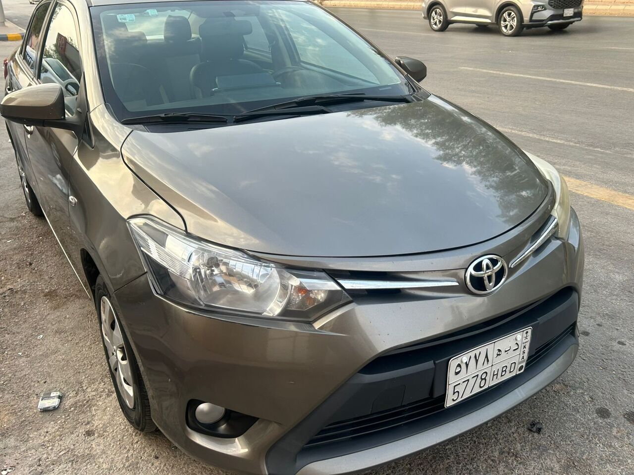 Riyadh, Vehicles, Cars & Trucks , SAR 28000,  Toyota Yaris,  2017,  Automatic,  180000 KM,    , Coffee Brown, Well Maintained - Riyadh