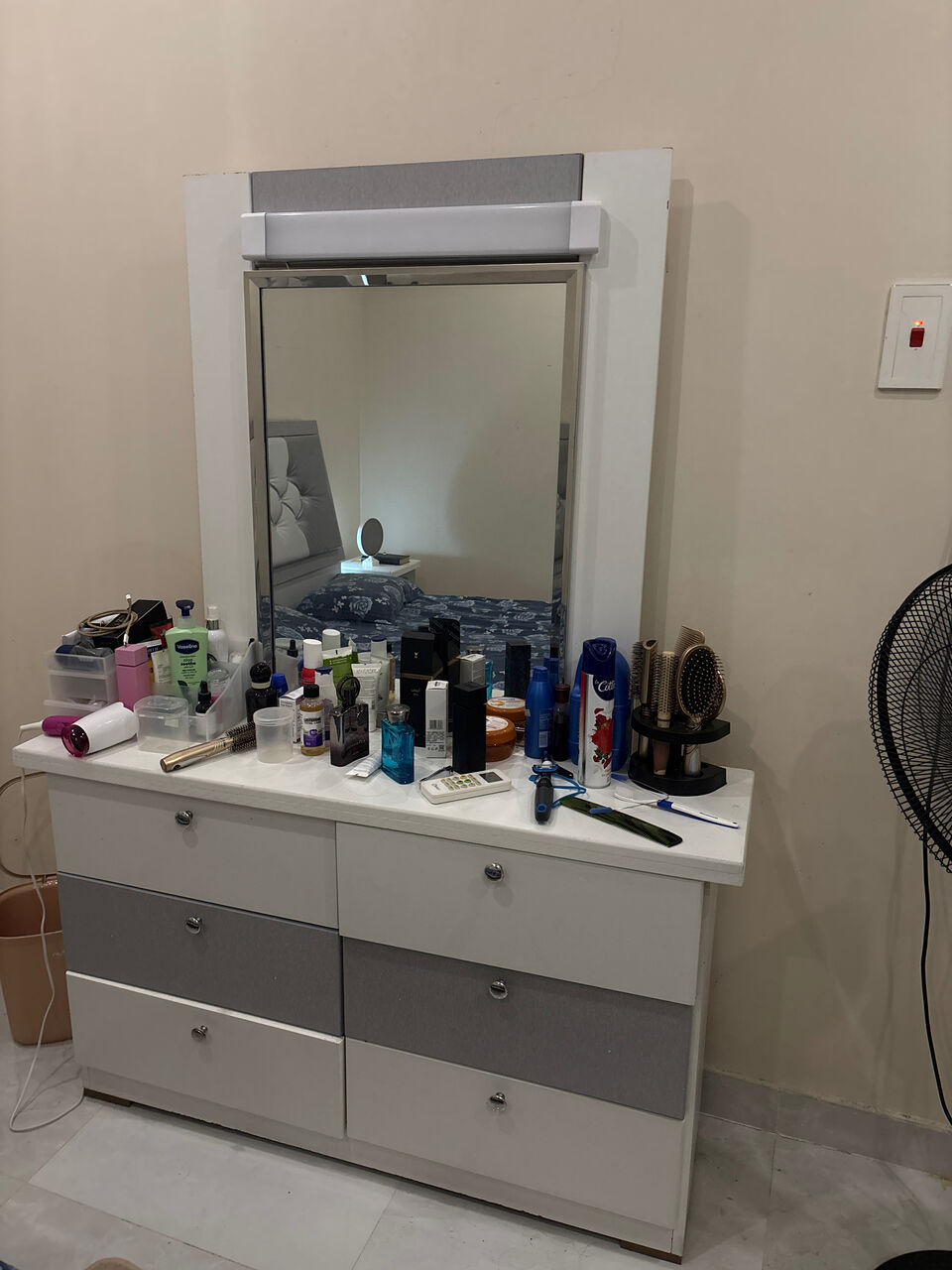 Hofuf, Furniture, SAR 1000,  Bed Set (Bed With Matrees, Dressing Table With Mirror, Wardrobe, Bed Side Tables)