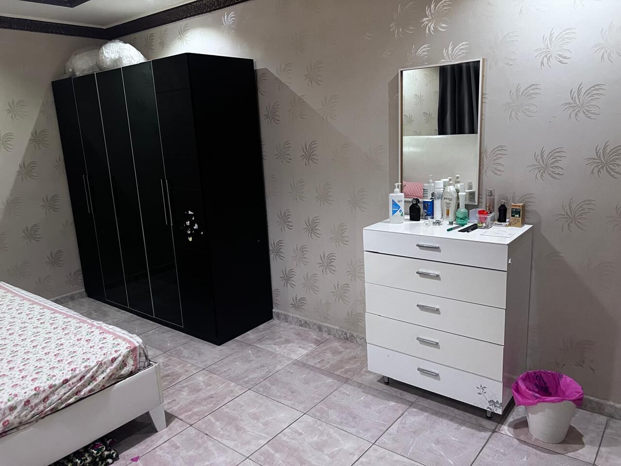 Al Aziziyah, Household Items, SAR 12000,  3 BHK Flat With All Household Items, Ready To Move