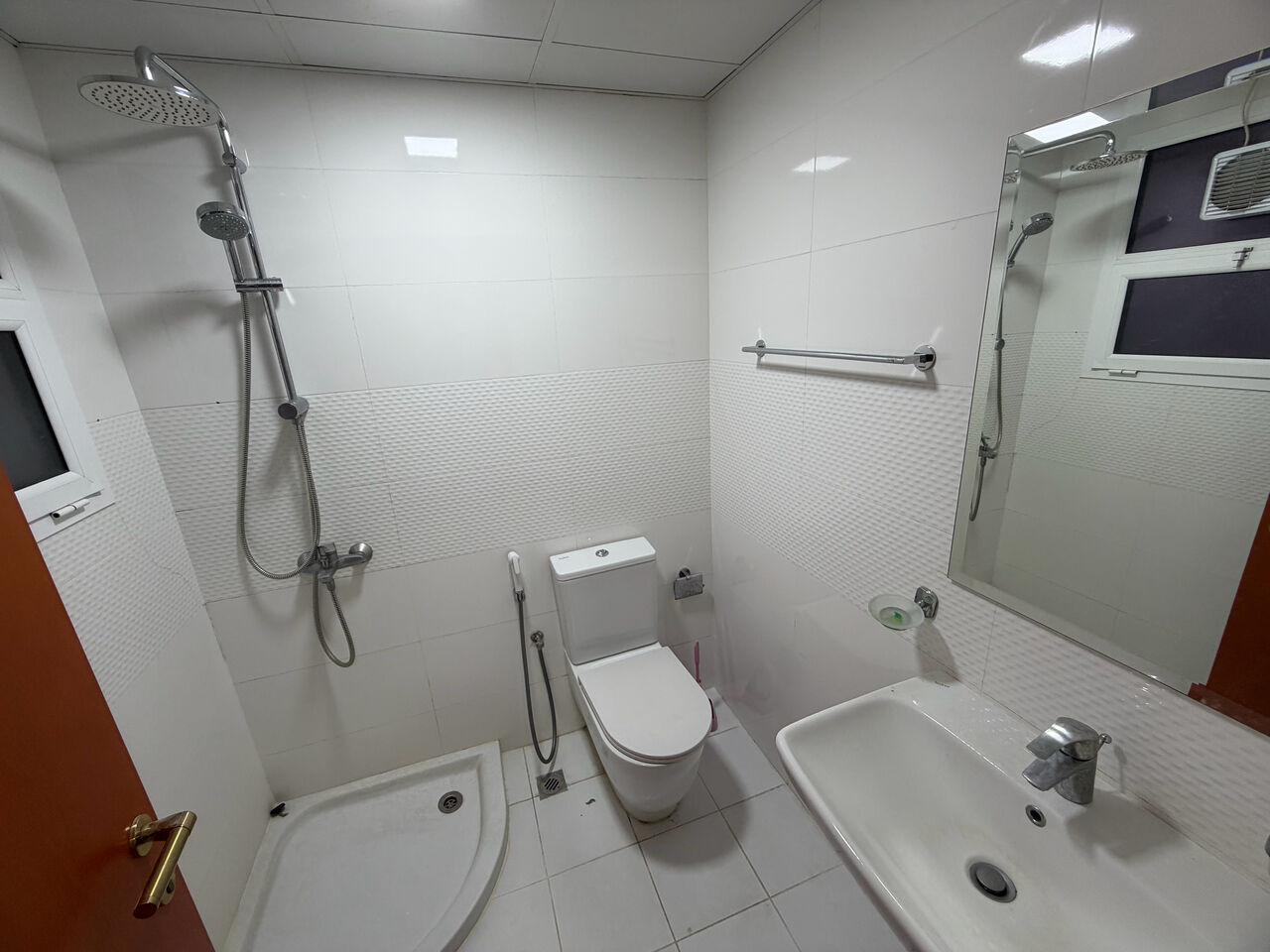 Adliya, Apartments, Flats, Houses & Villas, BHD 300/month,  1 BR,  1 Bedroom  Flat For Rent  With Ewa
