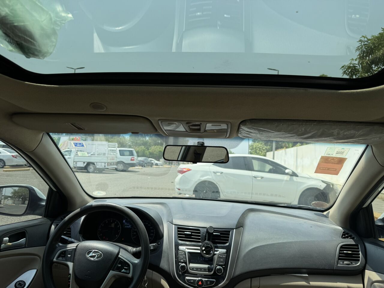 Jeddah, Vehicles, Cars & Trucks , SAR 24000,  Hyundai Accent,  2015,  Automatic,  310000 KM,    &ndash; Full Option With Sunroof &ndash; For Sale