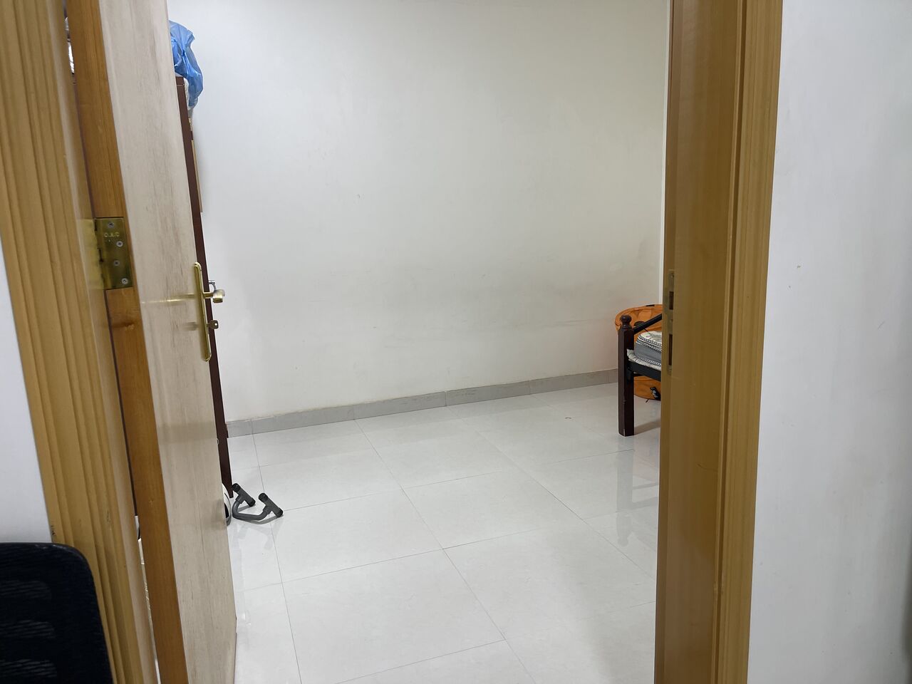 Al Wizarat, Rooms for Rent, SAR 1000/month,  Furnished,  A Semi Furnished Room Available For Single Executive Person