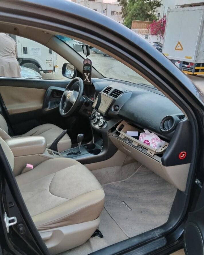 Jeddah, Vehicles, Cars & Trucks , SAR 24000,  Toyota RAV4 EV,  2010,  Automatic,  440 KM,