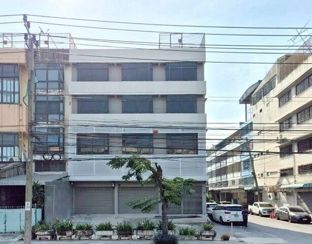 Bangkok, Villas, THB 75000,  50 Sq. Feet,  อาคาร 4 ชั้น 3 คูหา พื้นที่ใช้สอยภายใน 