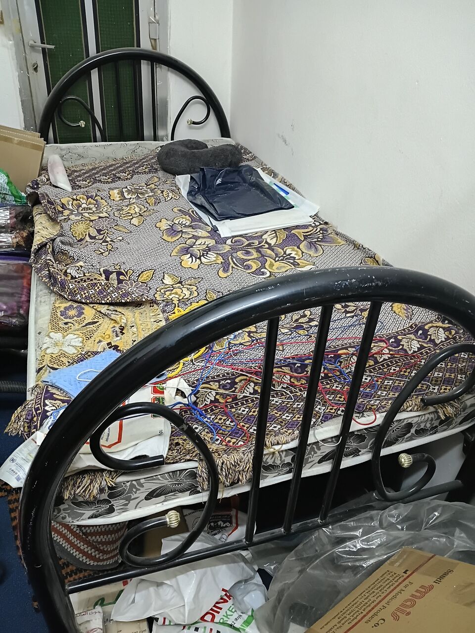 Kabul, Furniture, AFN 200,  I Want To Sell 1 Wooden Cabinet, 1 Wardrobe, 1Almirah, 3beds