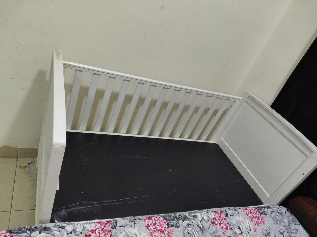 Riffa, Baby & Kid Stuff, BHD 13,  Baby Cot.convertable.
