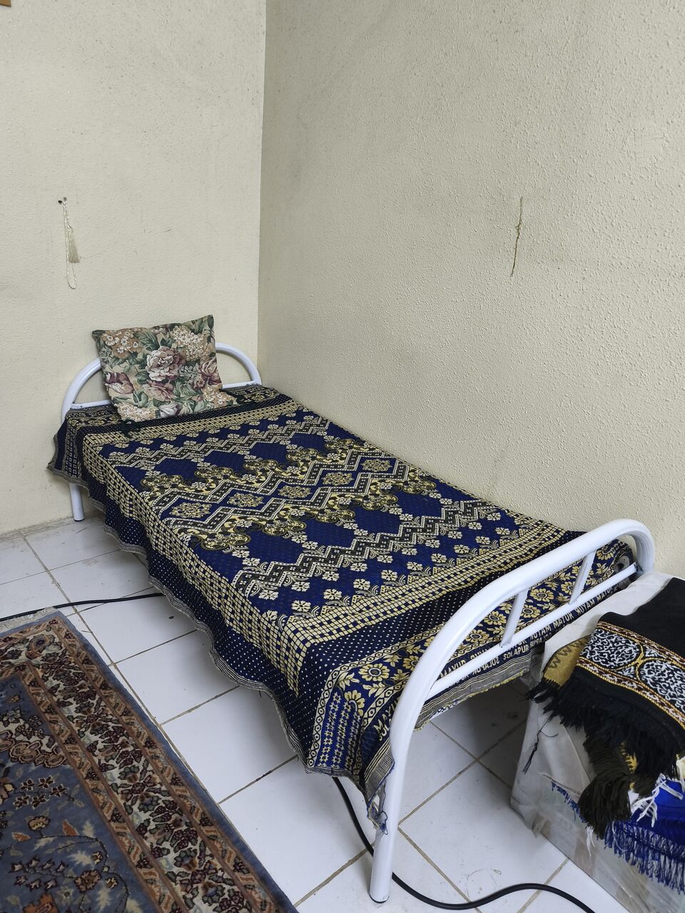 Al Wizarat, Bedspace For Rent, SAR 450/month,  1 Bed Space Available In Fully Furnished Flat