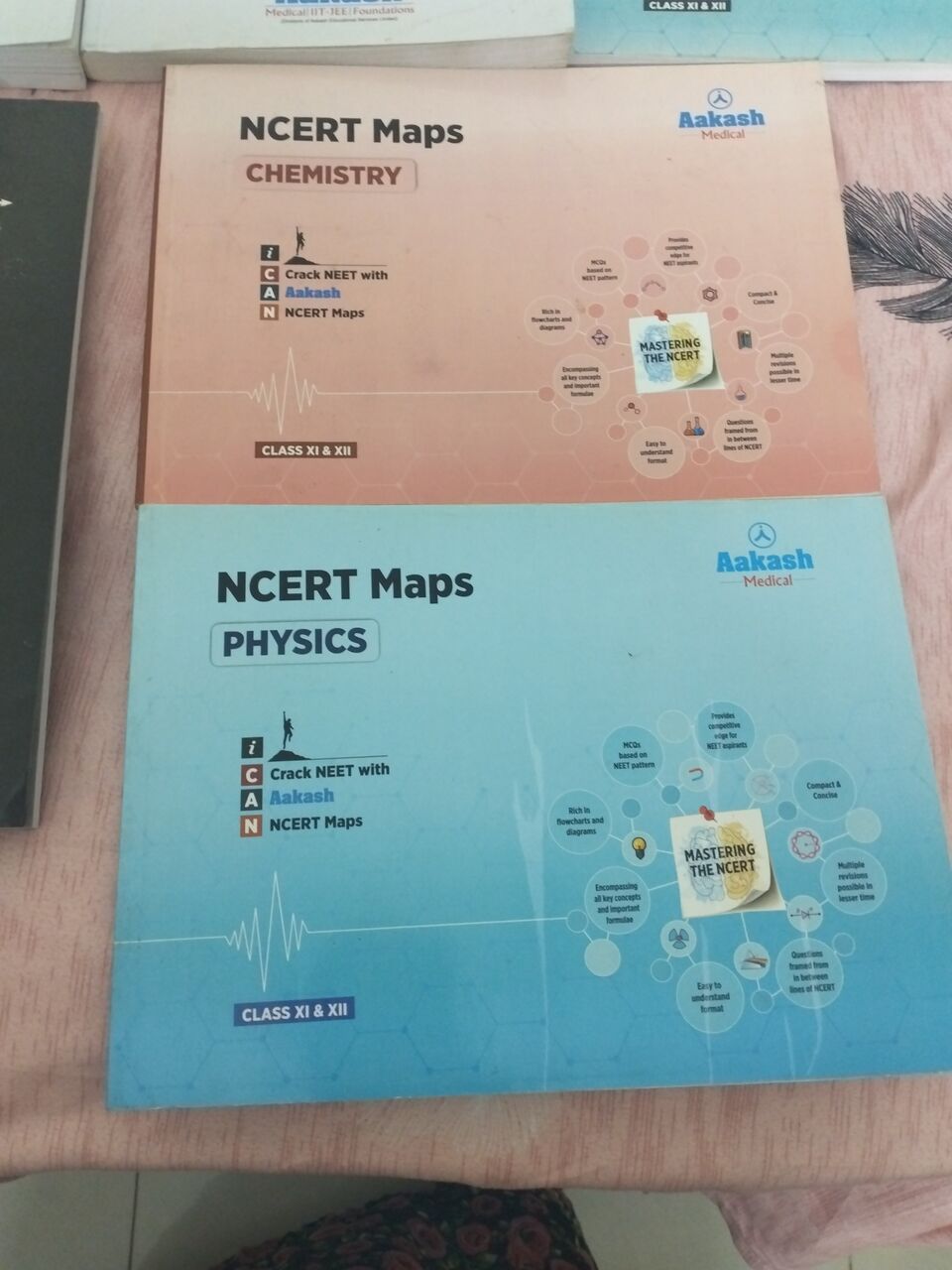Mahooz, Books, BHD 70,  NEET PW And Akash Books Good As New With 50 Practice Question Papers With Omr Sheets