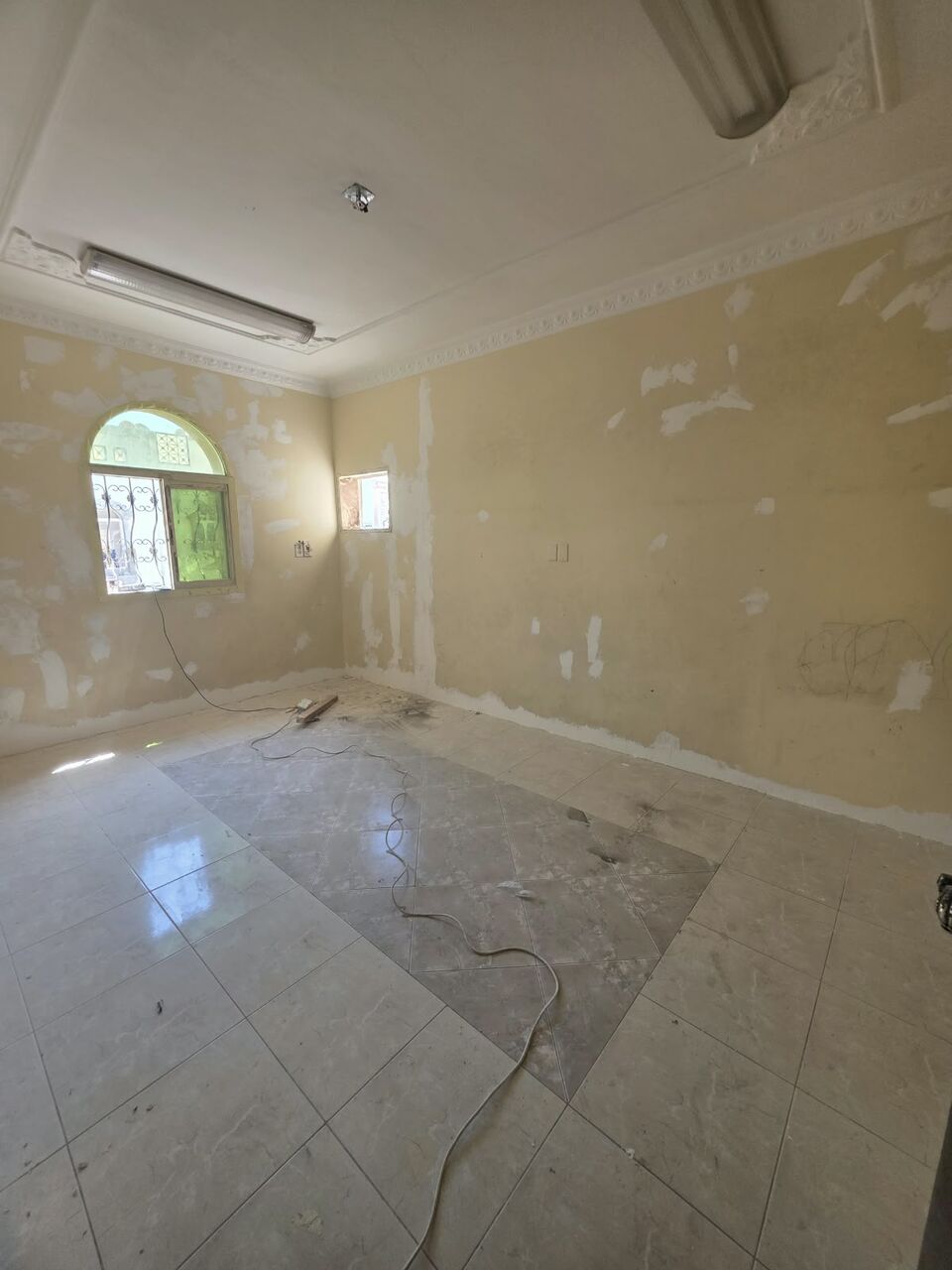 Khobar, Apartments, Flats, Houses & Villas, SAR 18600/year,  3 BR,  Consists Of:- 3 Bedrooms, A Living Room, 2 Bathrooms, And A Kitchen, Second Floor  Elevato