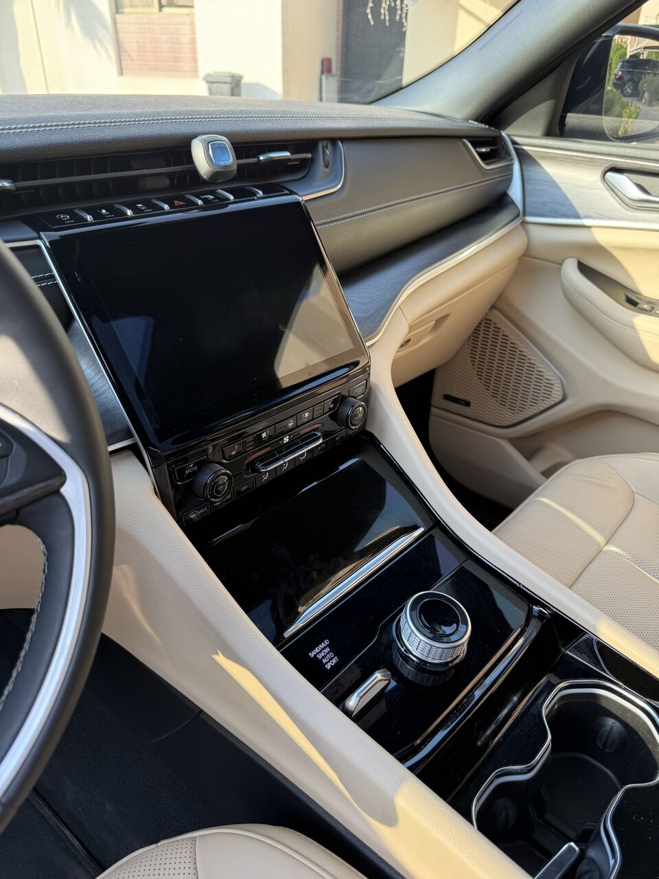 Al Aziziyah, Vehicles, Cars & Trucks , SAR 169000,  Jeep Grand Cherokee Limited,  2023,  Automatic,  64000 KM,  Mr