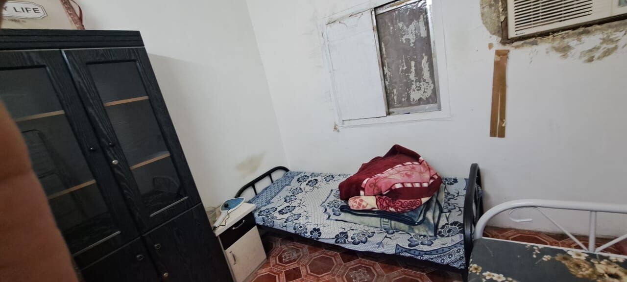 Al Wizarat, Rooms for Rent, SAR 800/month,  Single Room Available Ground Floor (Opposite Chatkhare/Malaz Restaurant Hara)