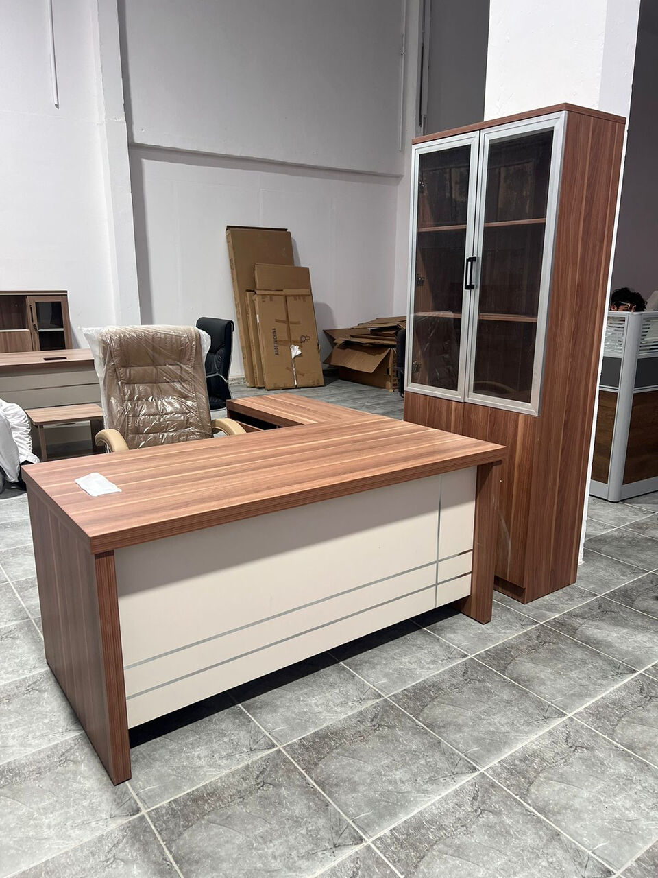 Jeddah, Furniture, SAR 1,  MODERN OFFICE FURNITURE TABLES AVAILABLE IN REASONABLE PRICES WTH BEST QUALITY