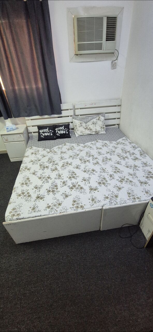 Al Andalus, Furniture, Furniture For Free