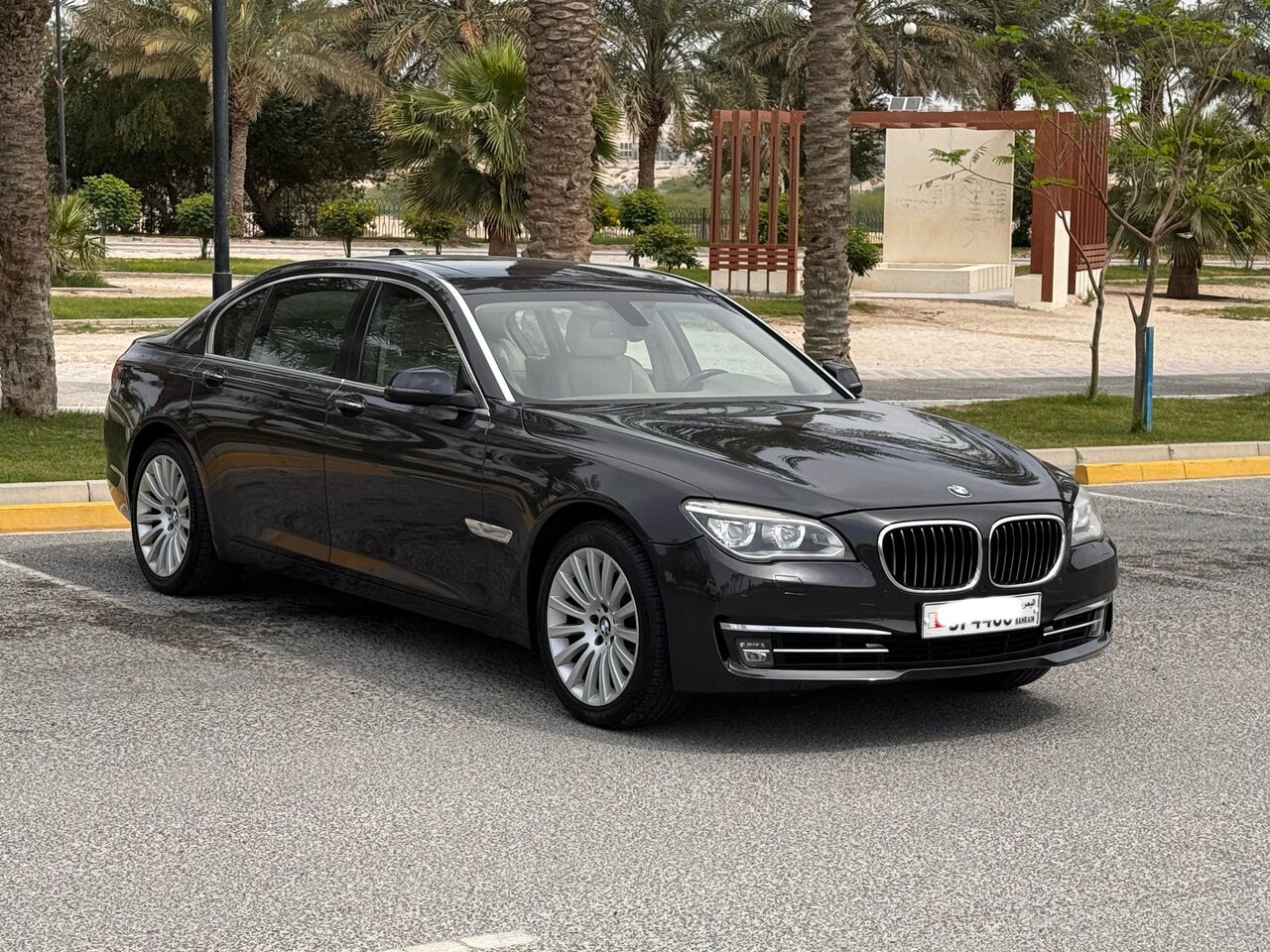 Manama, Vehicles, Cars & Trucks , BHD 2500,  BMW 750Li,  2013,  Automatic,  308100 KM,    (Grey)