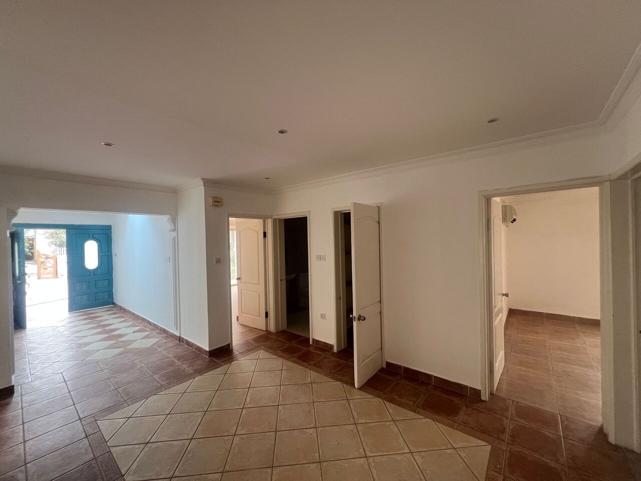 Budaiya, Villas, BHD 700,  3-Bedroom Semi-Furnished Villa For Rent In Budaiya