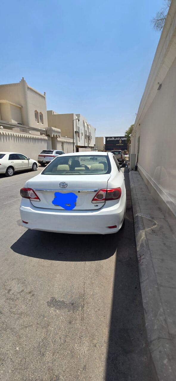 Riyadh, Vehicles, Cars & Trucks , SAR 19500,  2013 Model,  2013,  Automatic,  438000 KM,   Corolla  Neat And Clean