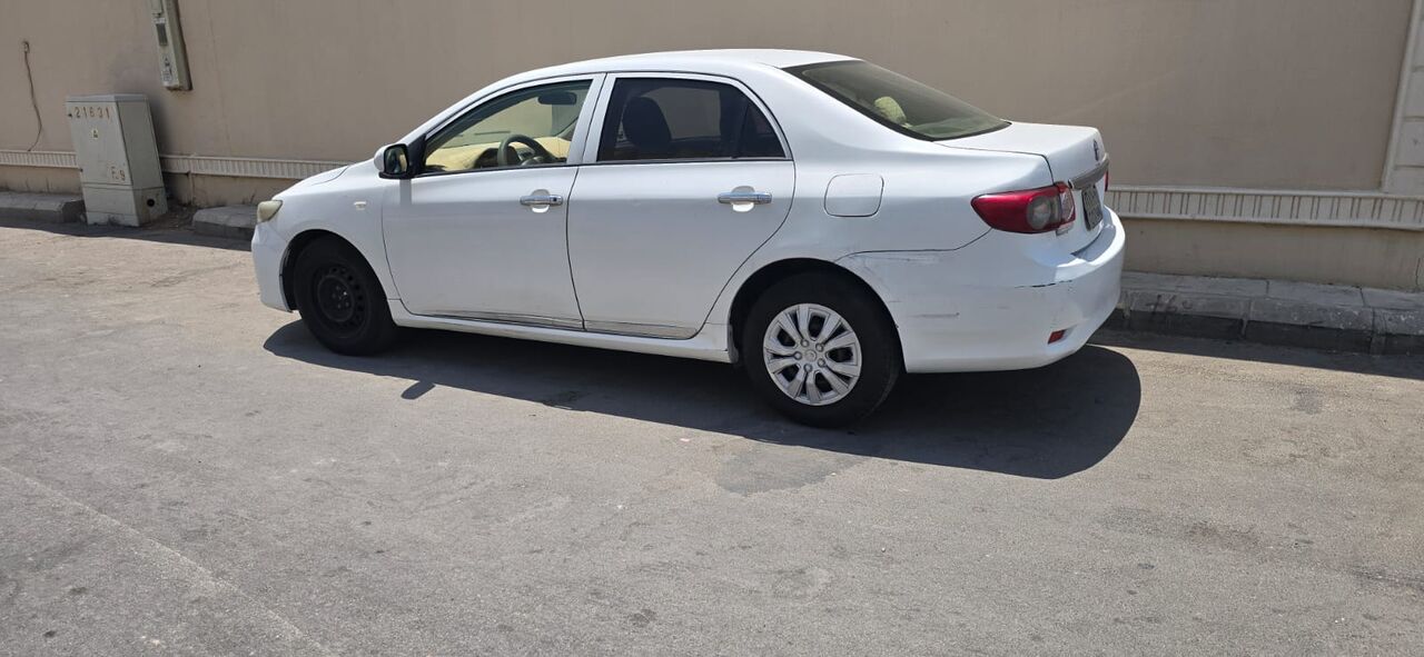 Riyadh, Vehicles, Cars & Trucks , SAR 19500,  2013 Model,  2013,  Automatic,  438000 KM,   Corolla  Neat And Clean