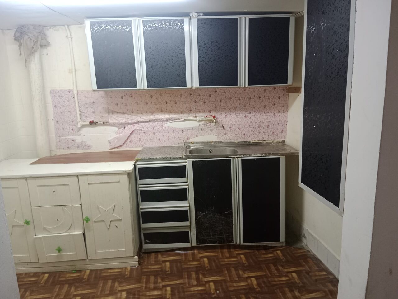Muharraq, Housing Exchanges, BHD 100/month,  1 BR,  40 Sq. Meter,  Studio For Rent:One Room Only,Bathroom & Kitchen With EWA & AC For Family Or 2 Bachelors