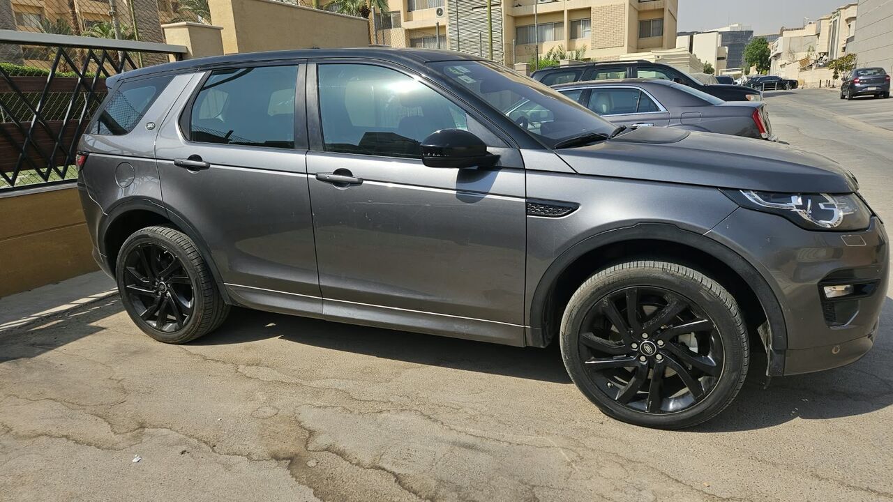 Olaya, Vehicles, Cars & Trucks , SAR 55000,  Land Rover Discovery  HSE Luxury &ndash; 5 Seater,  2017,  Automatic,  59012 KM,  Land Rover Discovery HSE Luxury &ndash; 5 Seater