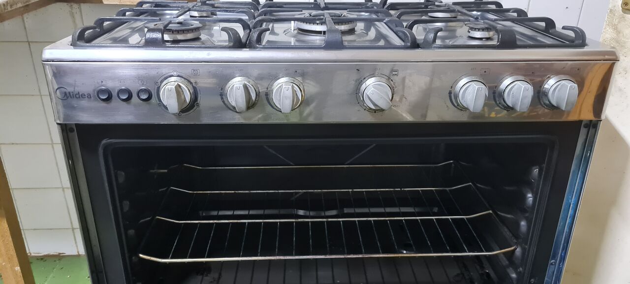 Manama, Appliances, BHD 75,  Midea 5-Burner Gas Cooker With Oven &ndash; 39346100