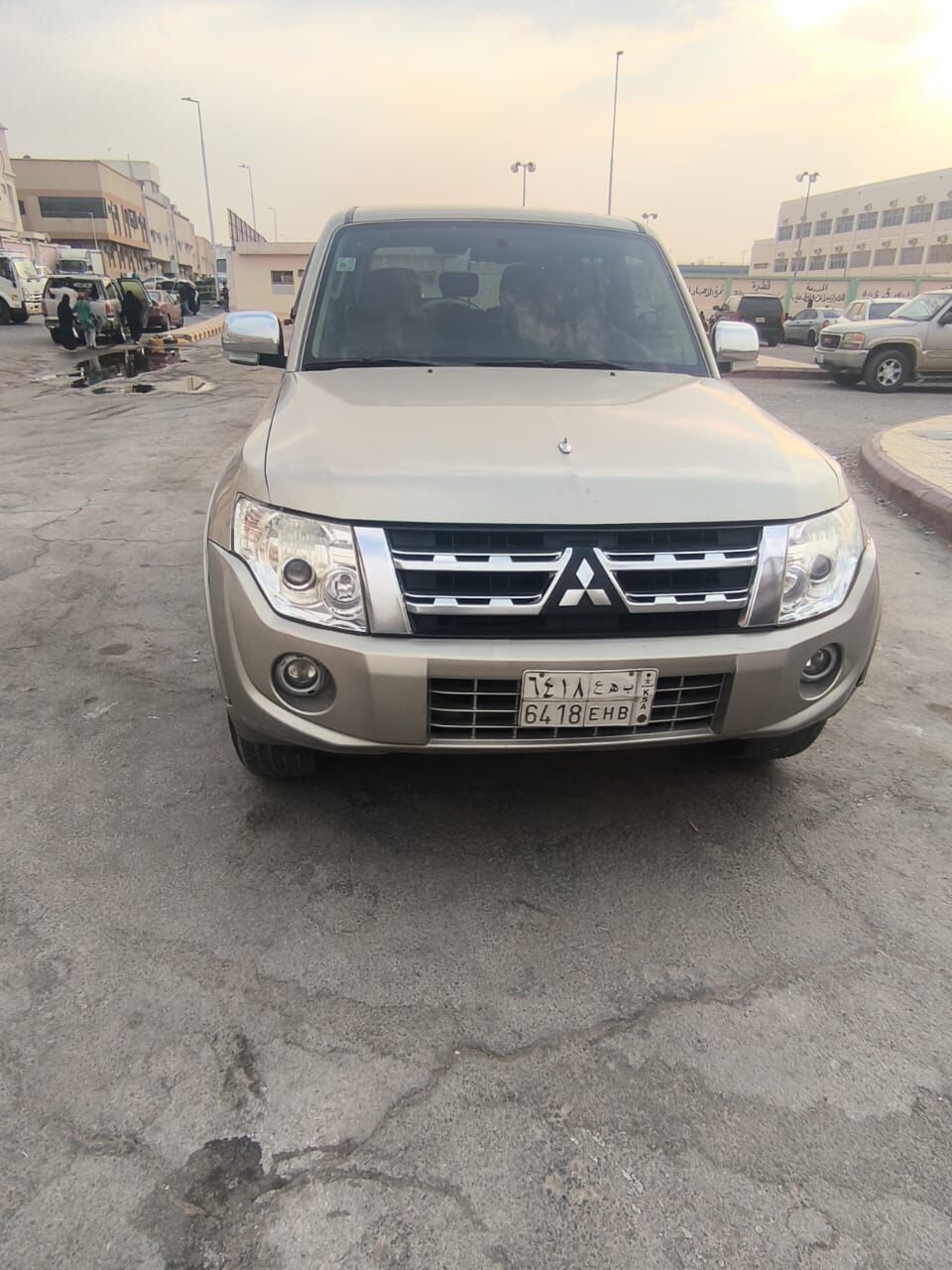 Riyadh, Vehicles, Cars & Trucks , SAR 27000,  Mitsubishi Pajero,  2012,  Automatic,  290360 KM,  Full Options 3.5L