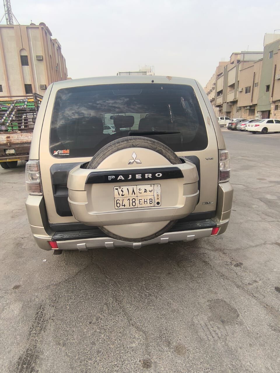 Riyadh, Vehicles, Cars & Trucks , SAR 27000,  Mitsubishi Pajero,  2012,  Automatic,  290360 KM,  Full Options 3.5L