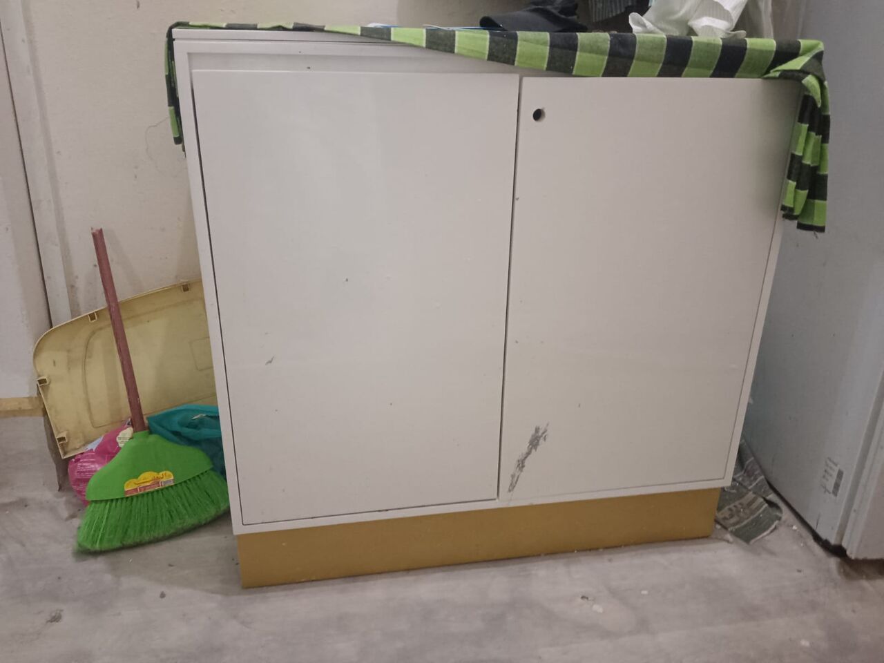 Jeddah, Furniture, SAR 300,  2 Pcs Storage Cabinet With Small Cuboard