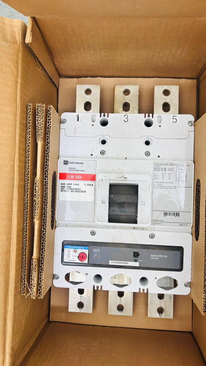 Al Rehab, Electrical & Plumbing, SAR 2400,  Cutler Hummer Industrial Circuit Breaker 800 Amp
