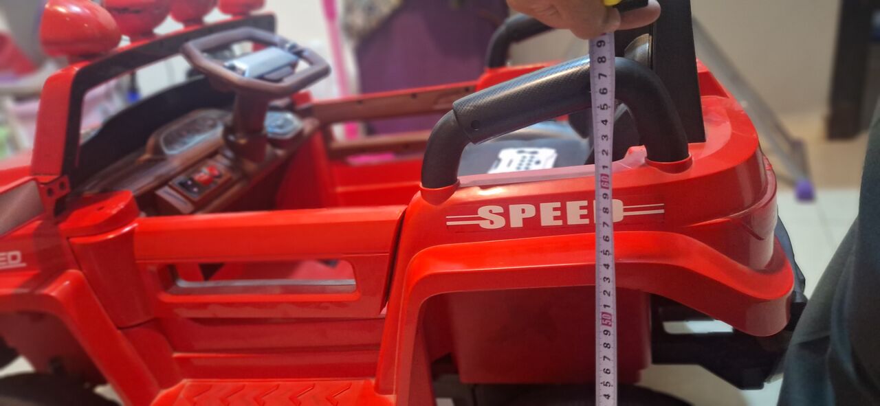 Al Rakah Al Janubiyah, Baby & Kid Stuff, SAR 200,  Kids ELECTRIC JEEP 2 Seater FOR SALE