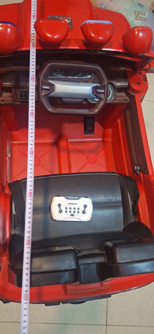 Al Rakah Al Janubiyah, Baby & Kid Stuff, SAR 200,  Kids ELECTRIC JEEP 2 Seater FOR SALE