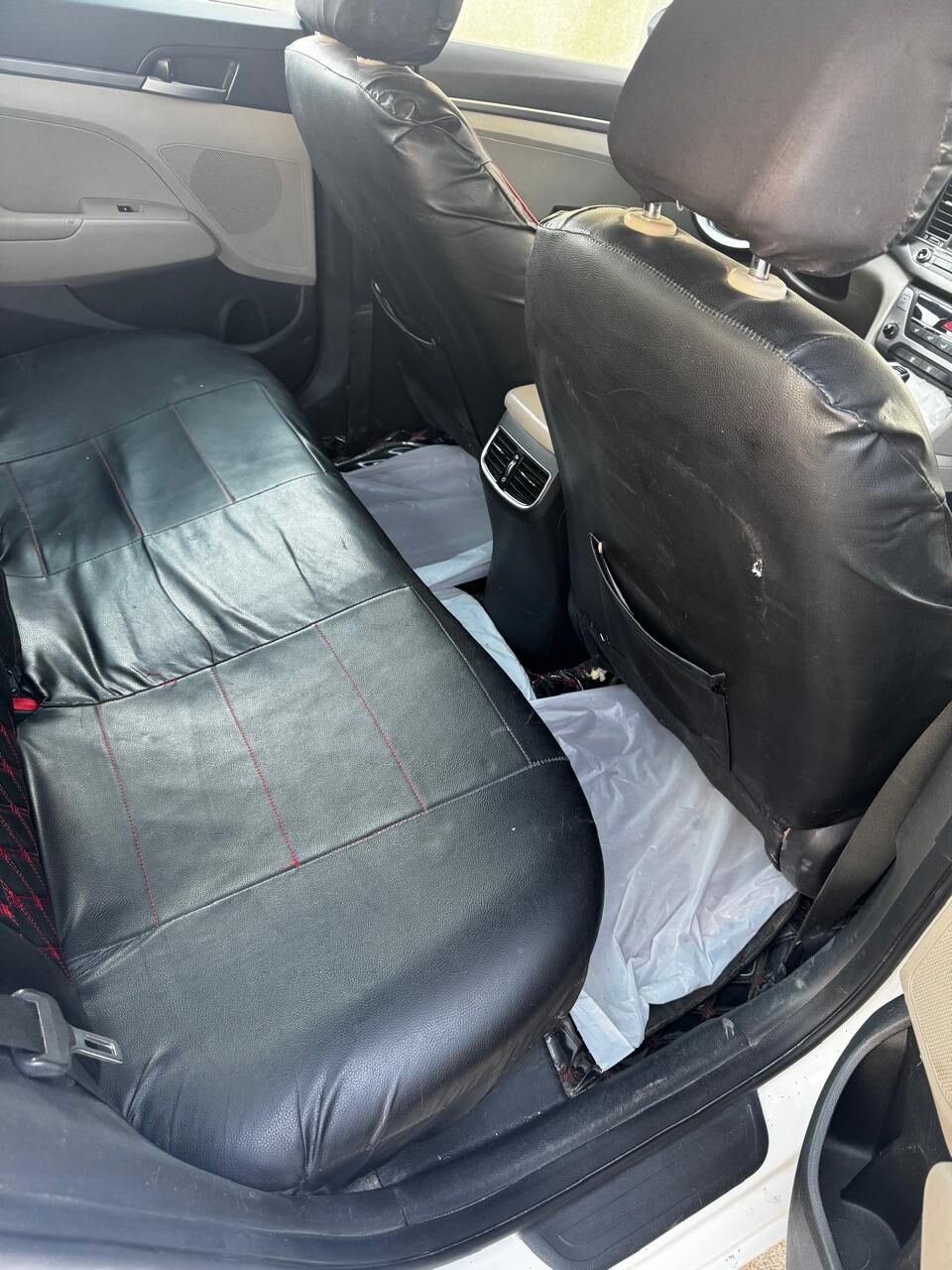 Riyadh, Vehicles, Cars & Trucks , SAR 31500,  Hyundai Elantra,  2018,  Automatic,  216000 KM,    -216k Milage 1.6