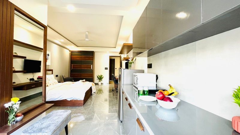 Gurgaon, Apartments, Flats, Houses & Villas, INR 4500/day,  Furnished,  Studio,  375 Sq. Feet,  Studio Apartment Dlf Cyber City
