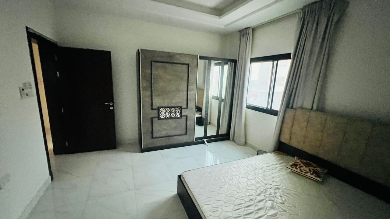 Busaiteen, Apartments, Flats, Houses & Villas, BHD 350/month,  3 BR,  Bright Semi-Furnished Apartment For Rent In Busaiteen
