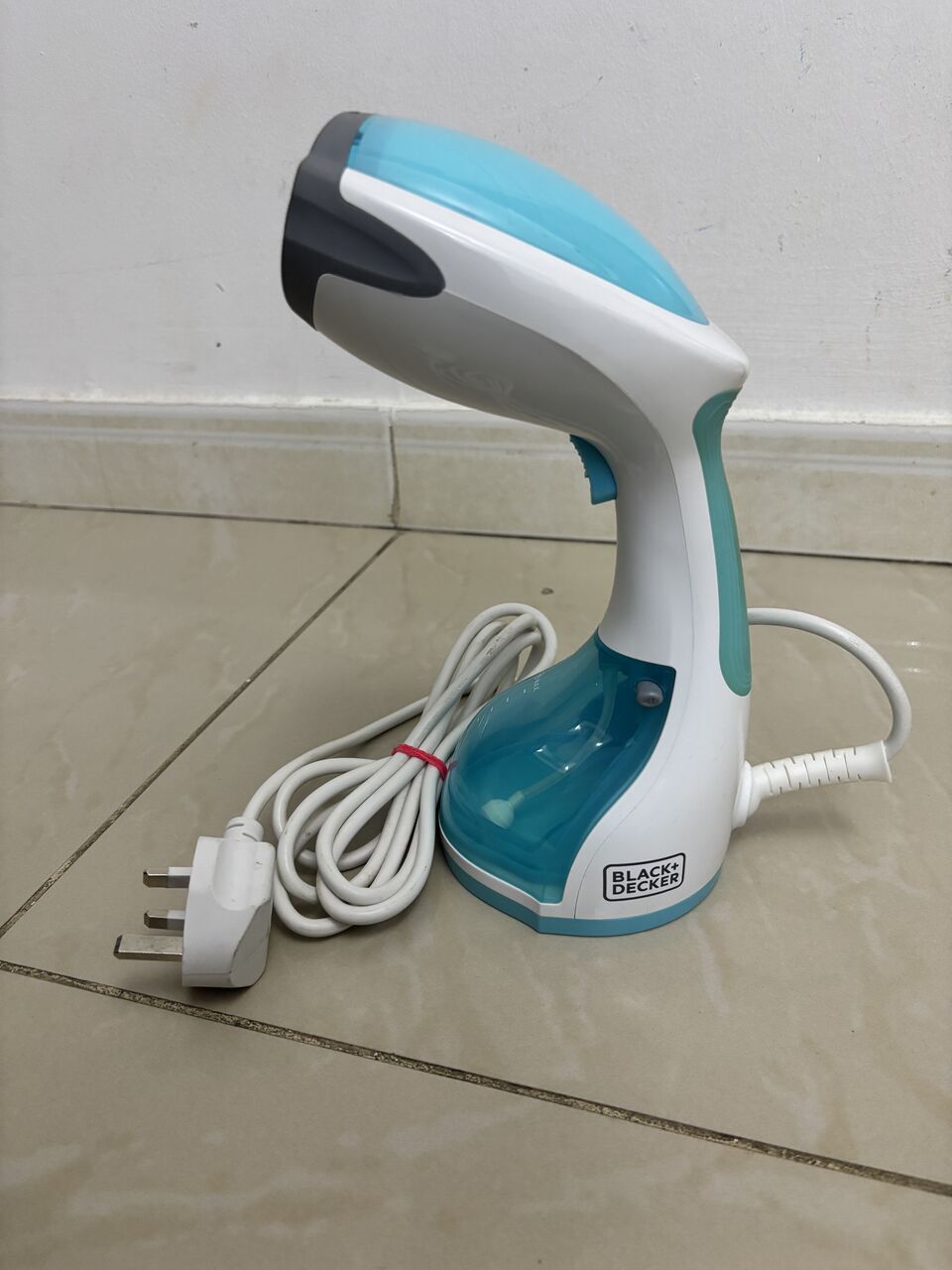 Al Malaz, Appliances, SAR 80,  Black+ Decker Handy Garment Steamer
