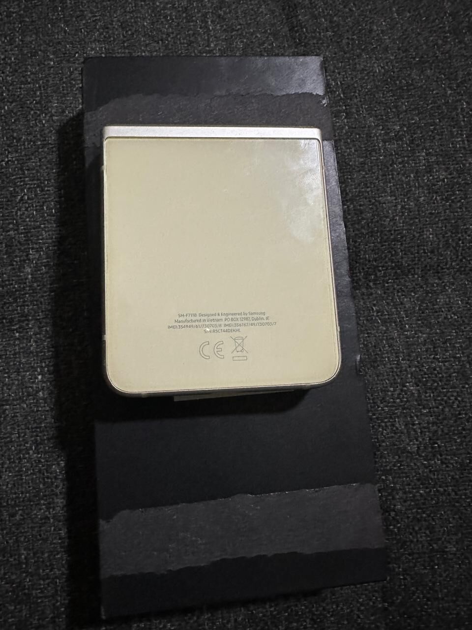 Riyadh, Mobile Phones, SAR 1300,  Galaxy Z Flip3 5G Mobile For Sale