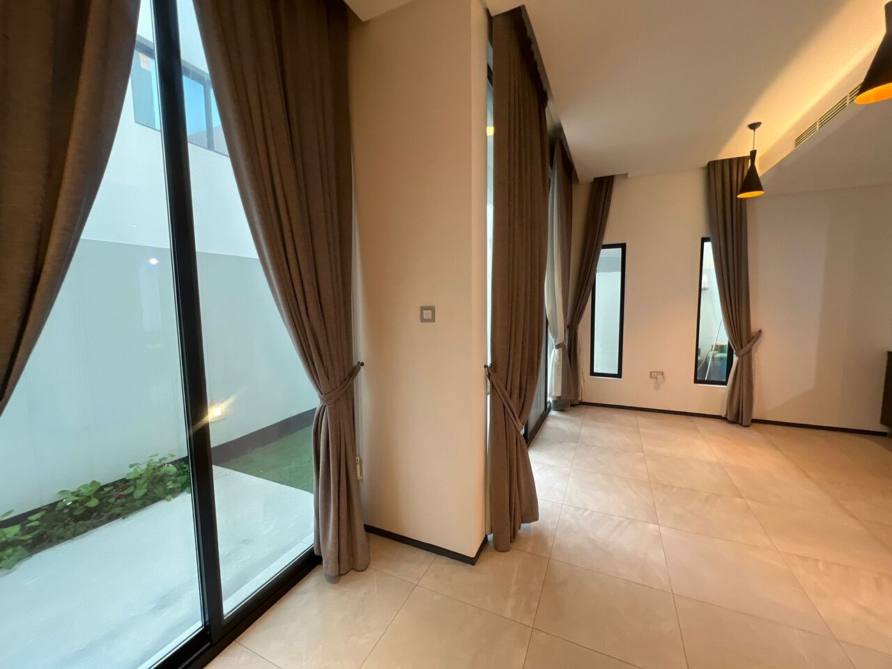Saar, Villas, BHD 600,  MODERN 3-BEDROOM SEMI-FURNISHED VILLA FOR RENT IN SAAR