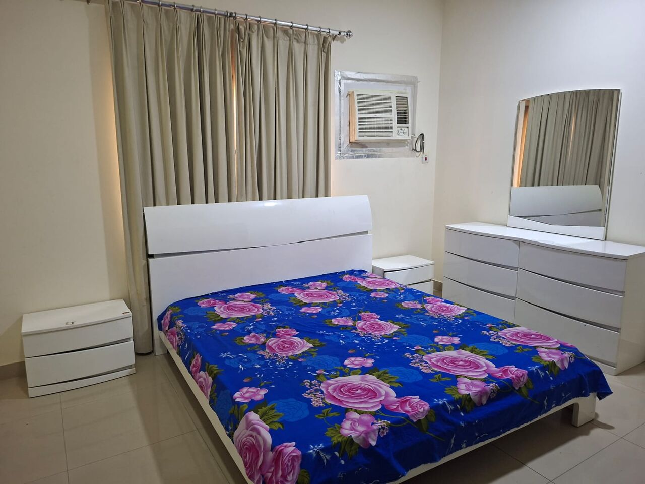 Hidd, Rooms for Rent, BHD 125/month,  Furnished,  15 Sq. Meter,  Well Furnished Room With Attached Washroom Available For Rent In A 2 Bedroom Flat